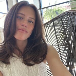 Meet your Posher, Corinne